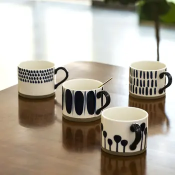 Kafijas Krūzes Rokām apgleznotas Lielas Ietilpības Ziemeļvalstīm Japāņu Keramikas Piena Tases Vienkāršu Modeli Grozu Krāsu Amatniecības Krūze Ūdens Kauss