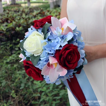 Jaunums! Mākslīgā sarkanu rozi zilā Hydrangea ziedi kāzām, līgavas pušķis līgava turot ziedu Līgavas pušķi, kāzu puse